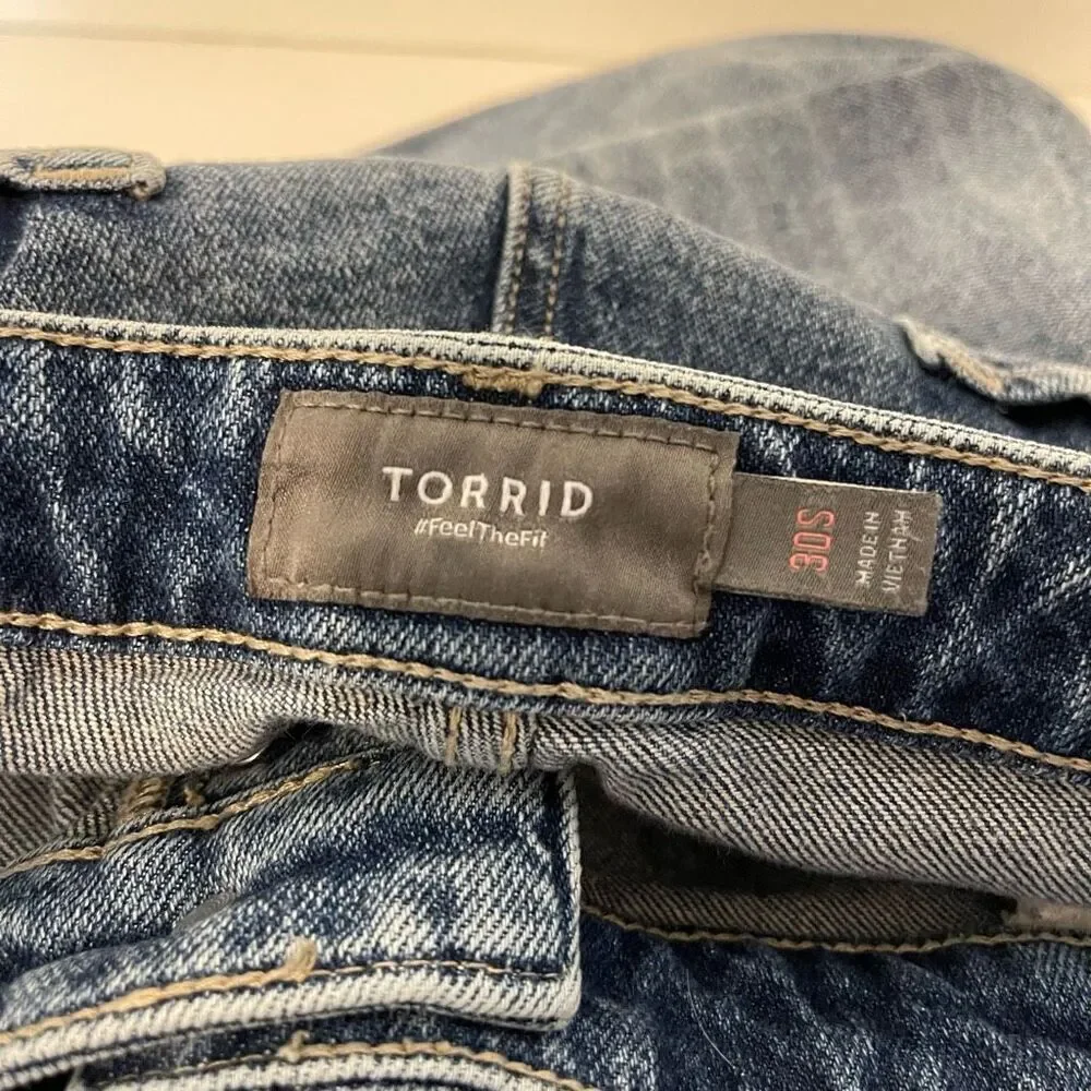 Torrid Distressed Jeans Size‎ 30S